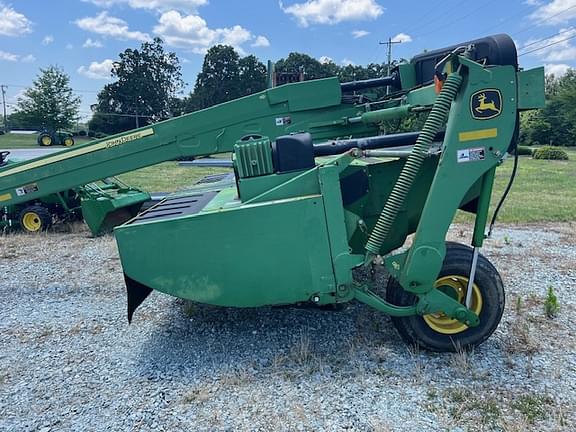 Image of John Deere 835 equipment image 2
