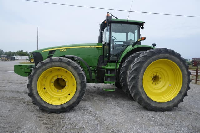 Image of John Deere 8430 equipment image 2