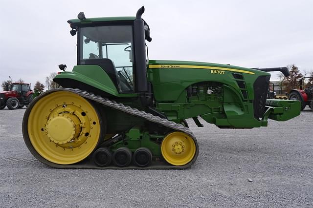 Image of John Deere 8430T equipment image 3