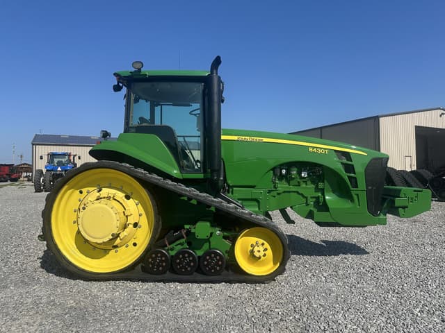 Image of John Deere 8430T equipment image 3