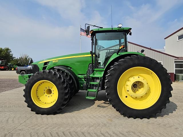 Image of John Deere 8530 equipment image 4