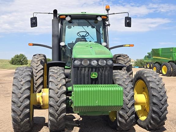 Image of John Deere 8530 equipment image 2