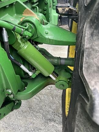 Image of John Deere 8530 equipment image 4