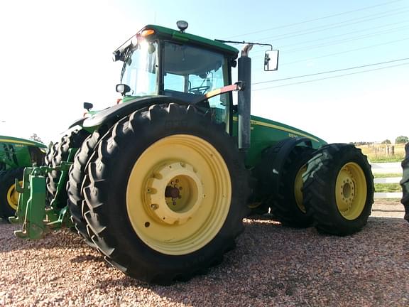 Image of John Deere 8530 equipment image 2