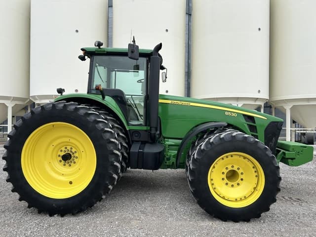 Image of John Deere 8530 equipment image 3