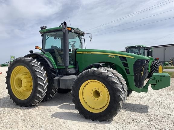 Image of John Deere 8530 equipment image 1