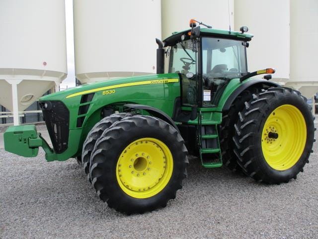 Main image John Deere 8530