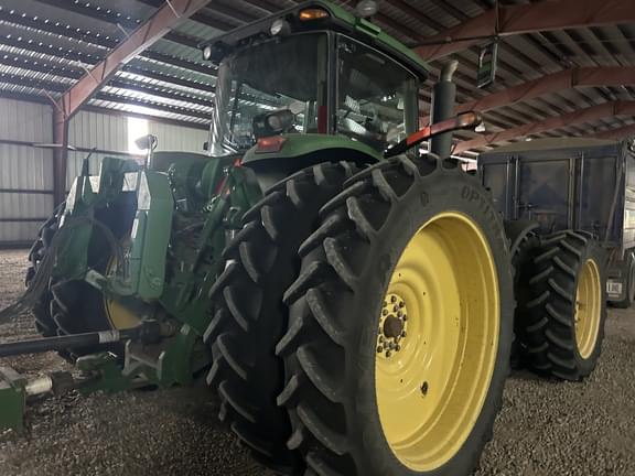 Image of John Deere 8530 equipment image 2