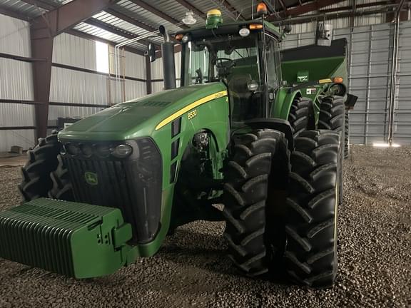 Image of John Deere 8530 equipment image 1