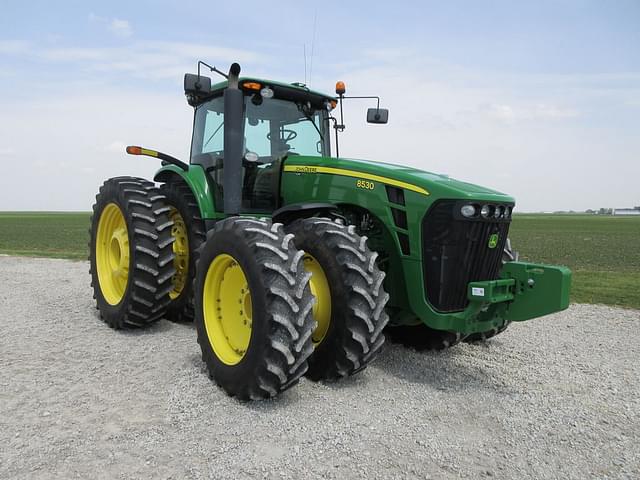 Image of John Deere 8530 equipment image 4