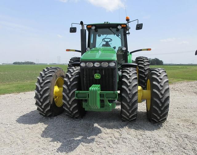 Image of John Deere 8530 equipment image 1