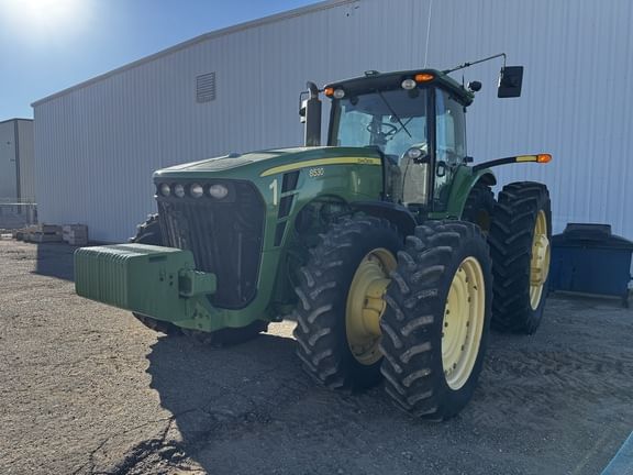2009 John Deere 8530 Equipment Image0