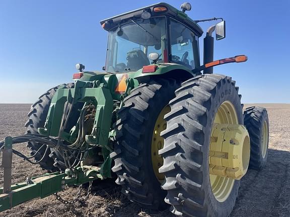 Image of John Deere 8530 equipment image 1