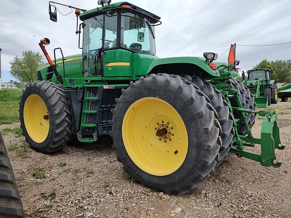 Image of John Deere 9230 equipment image 1