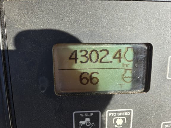 Image of John Deere 9230 equipment image 1