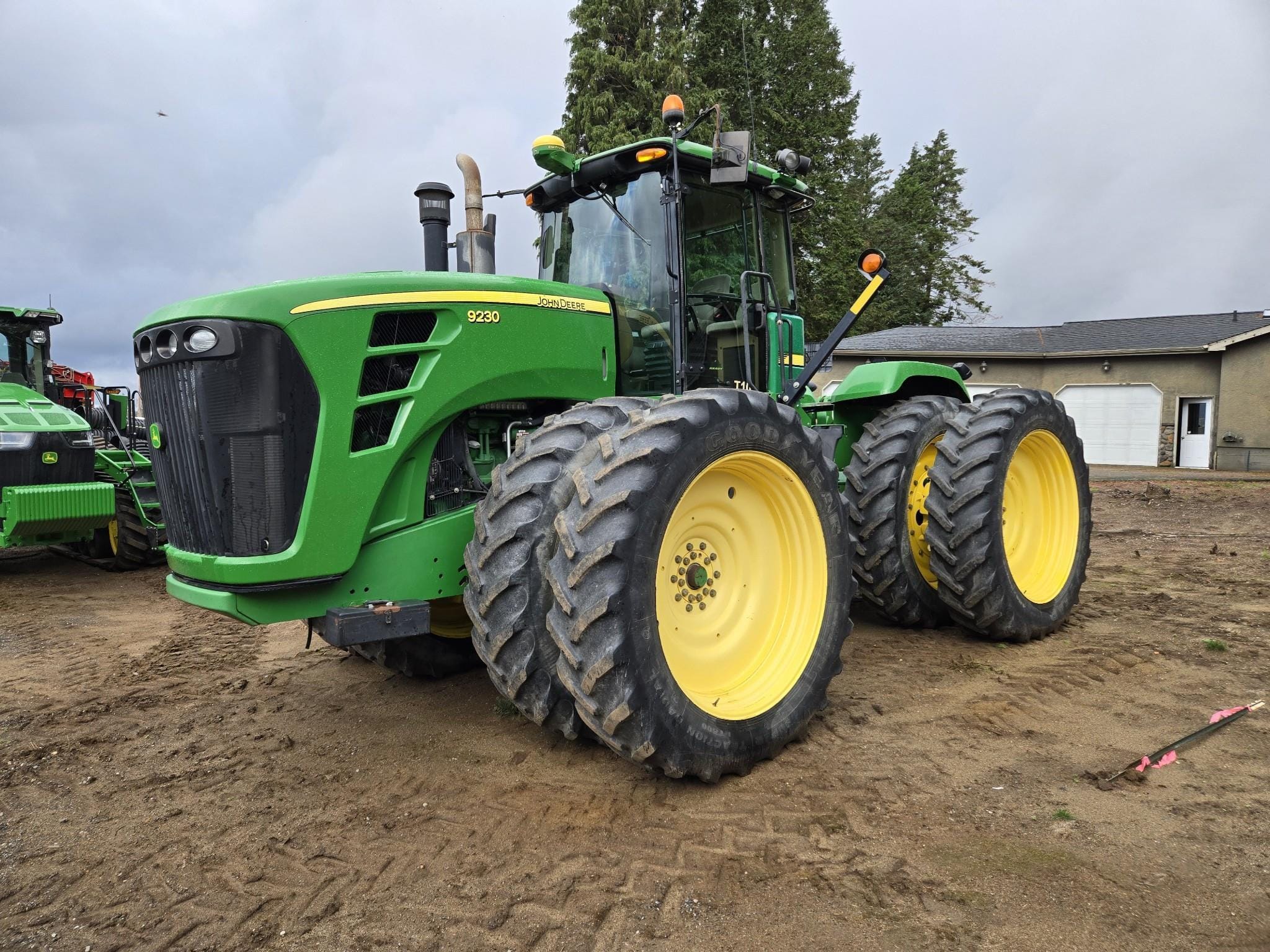 2009 John Deere 9230 Equipment Image0