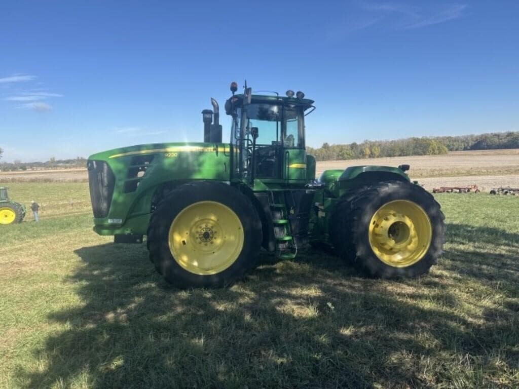 Image of John Deere 9230 Primary image