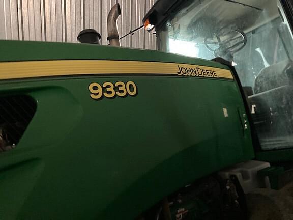 Image of John Deere 9330 equipment image 1