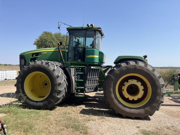 Image of John Deere 9330 Primary image