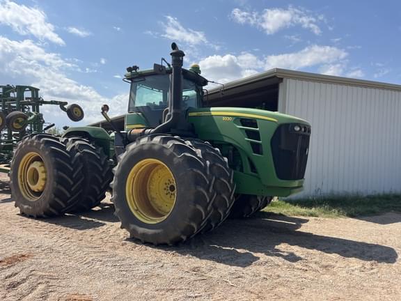 Image of John Deere 9330 equipment image 3