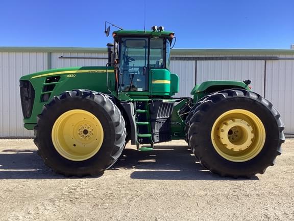 Image of John Deere 9330 Primary image