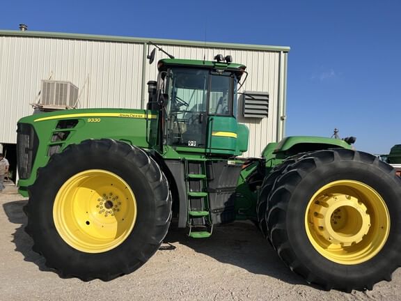2009 John Deere 9330 Equipment Image0