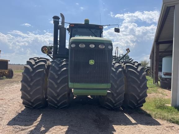 Image of John Deere 9330 equipment image 2