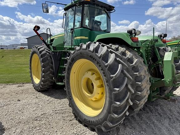 Image of John Deere 9330 equipment image 4