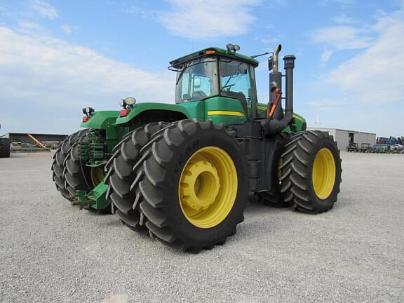 Image of John Deere 9330 equipment image 4