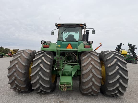 Image of John Deere 9330 equipment image 3