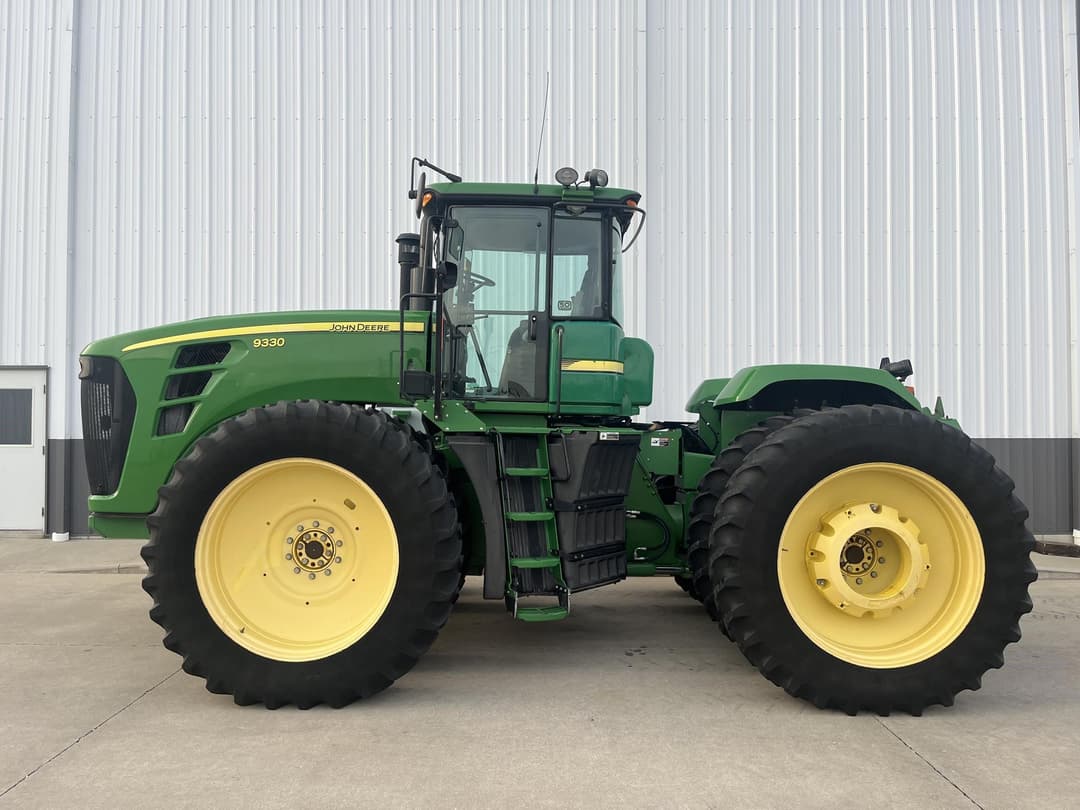 Image of John Deere 9330 Primary image
