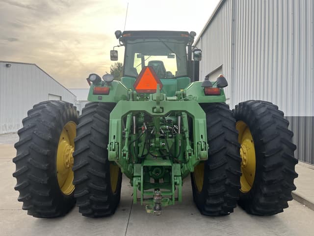 Image of John Deere 9330 equipment image 4