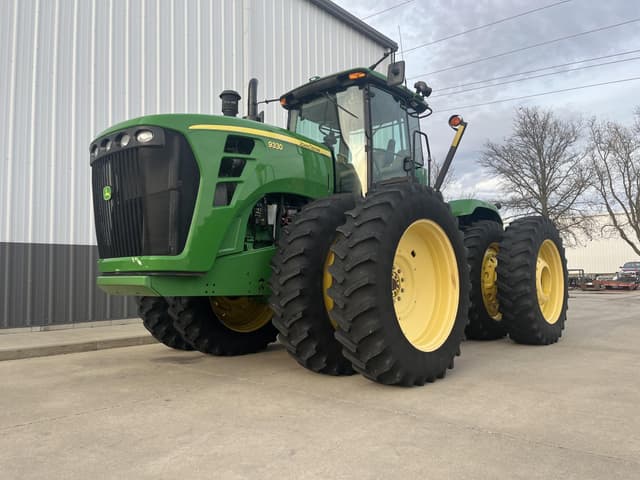 Image of John Deere 9330 equipment image 2