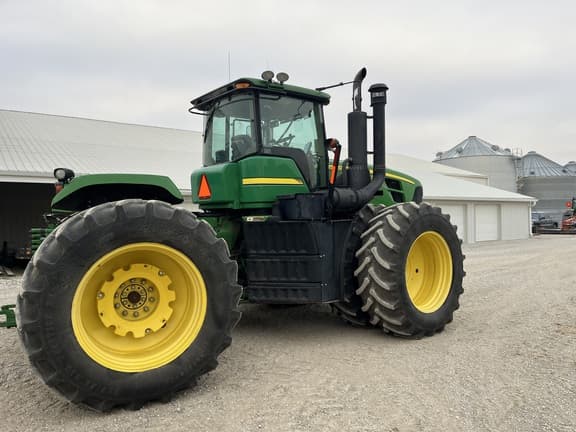 Image of John Deere 9330 equipment image 4