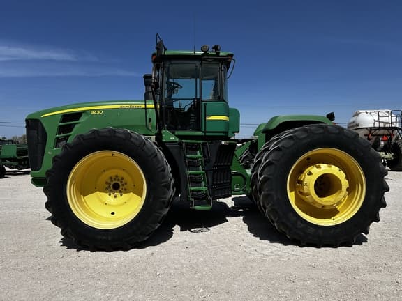 Image of John Deere 9430 equipment image 1