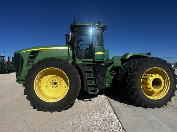 Image of John Deere 9430 equipment image 1