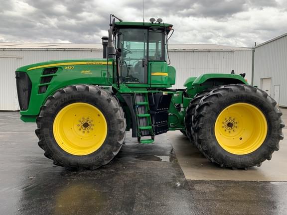 Image of John Deere 9430 equipment image 1