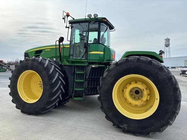 Image of John Deere 9430 equipment image 4