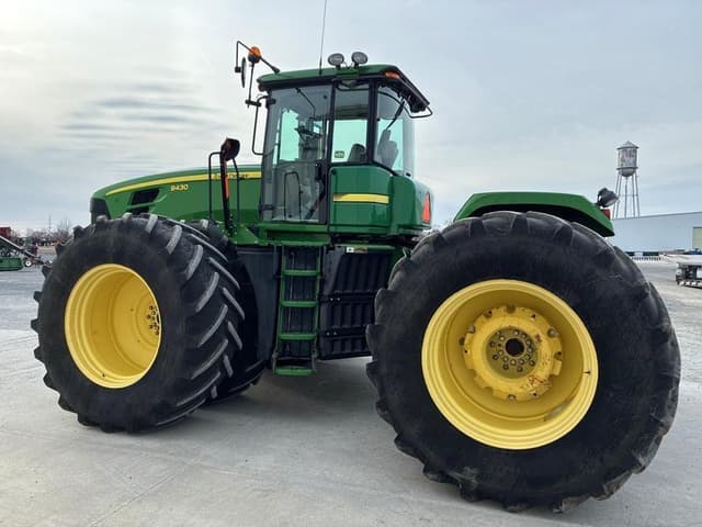 Image of John Deere 9430 equipment image 4