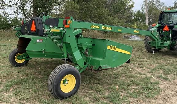 Image of John Deere 946 equipment image 2