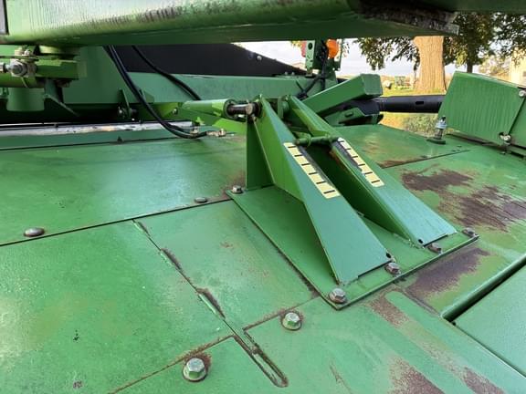 Image of John Deere 946 equipment image 2