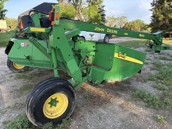 Image of John Deere 946 equipment image 3