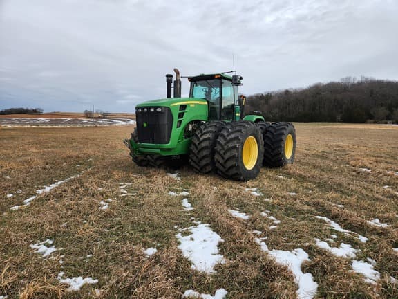 Image of John Deere 9530 equipment image 2