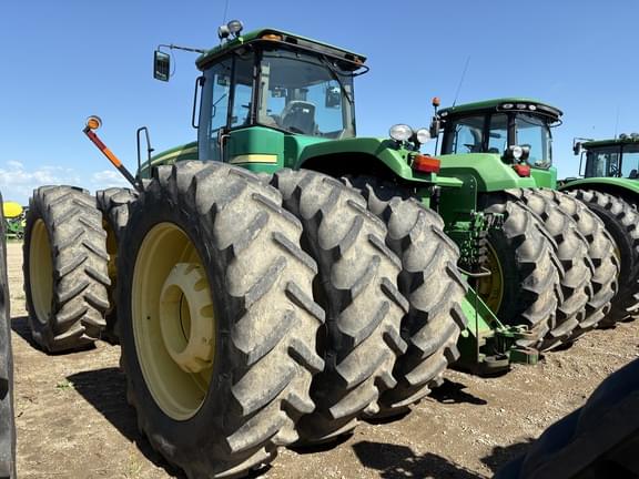 Image of John Deere 9530 equipment image 2