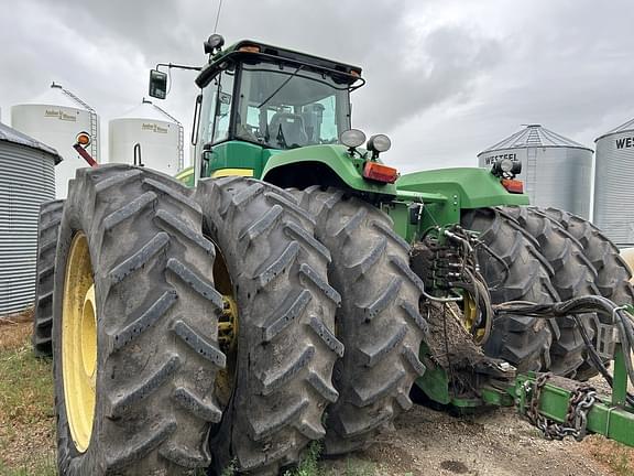 Image of John Deere 9530 equipment image 3