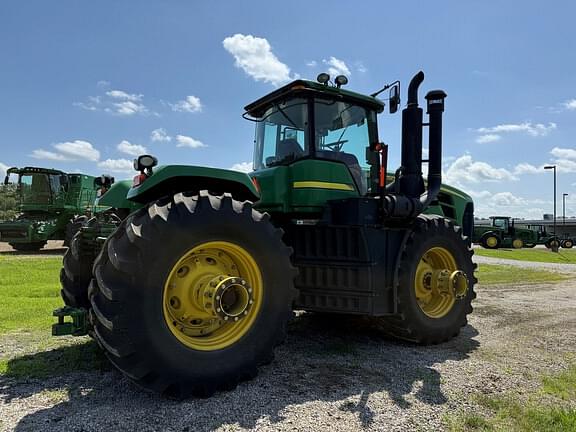 Image of John Deere 9530 equipment image 3