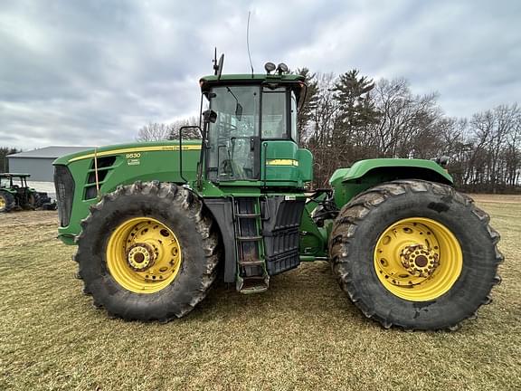Image of John Deere 9530 equipment image 1
