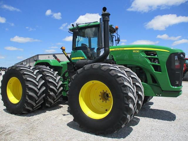 Image of John Deere 9530 equipment image 1