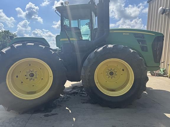 Image of John Deere 9530 equipment image 2