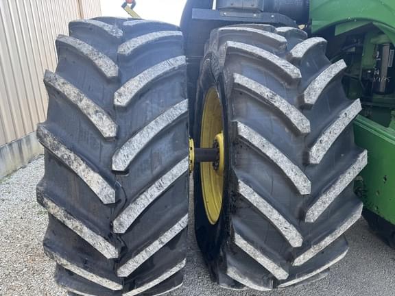 Image of John Deere 9530 equipment image 2